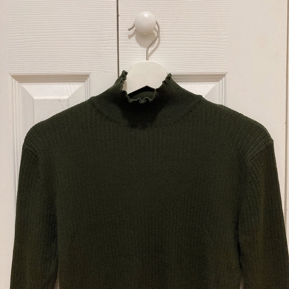 Zara Khaki turtleneck sweater - Picture 3 of 8